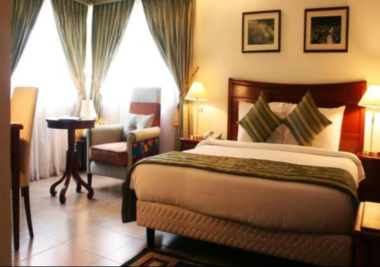 Three Arms Hotel ลากอส ภายนอก รูปภาพ