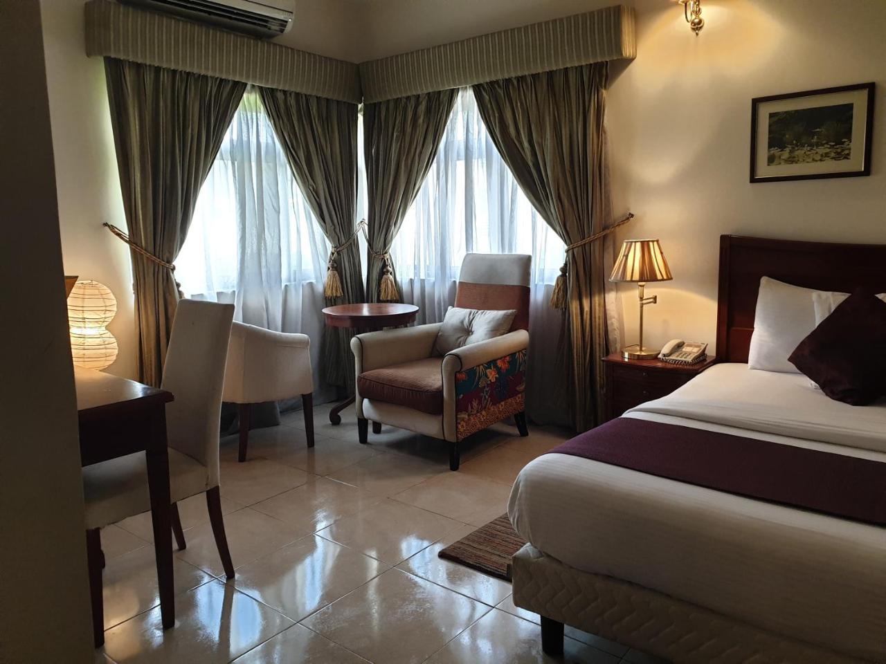 Three Arms Hotel ลากอส ภายนอก รูปภาพ